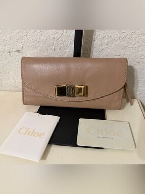 Chloe Leather Bow-Accent Wallet